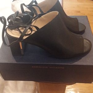 New! Adrienne Vittadini block heel sandal